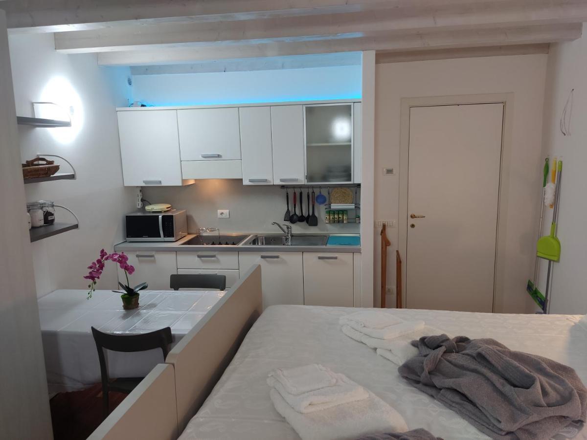 Jennifer House. Тренто Екстер'єр фото